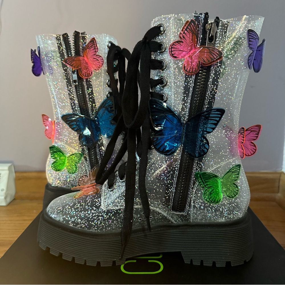 Club Exx Terrarium Butterfly Boots - Picture 2 of 7